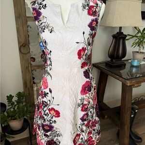White House Black Market Floral and White Sheath Dress Sleeveless V-Neck